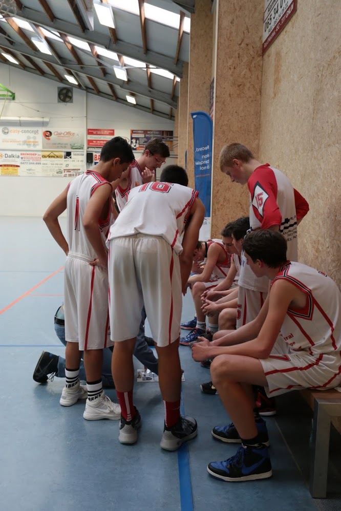 Les U18 en action contre Maffle